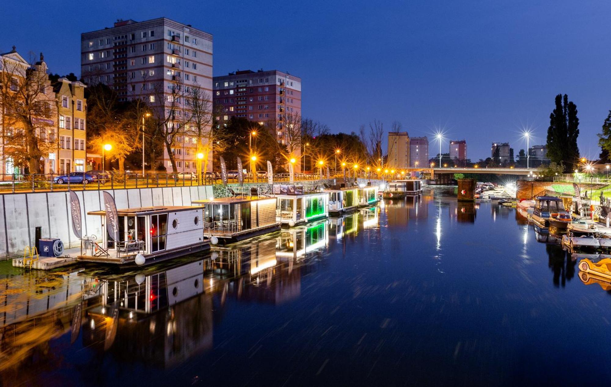 Domy Na Wodzie - La Mare Motlava Houseboats With Sauna By Downtown Apartments Γκντανσκ Εξωτερικό φωτογραφία