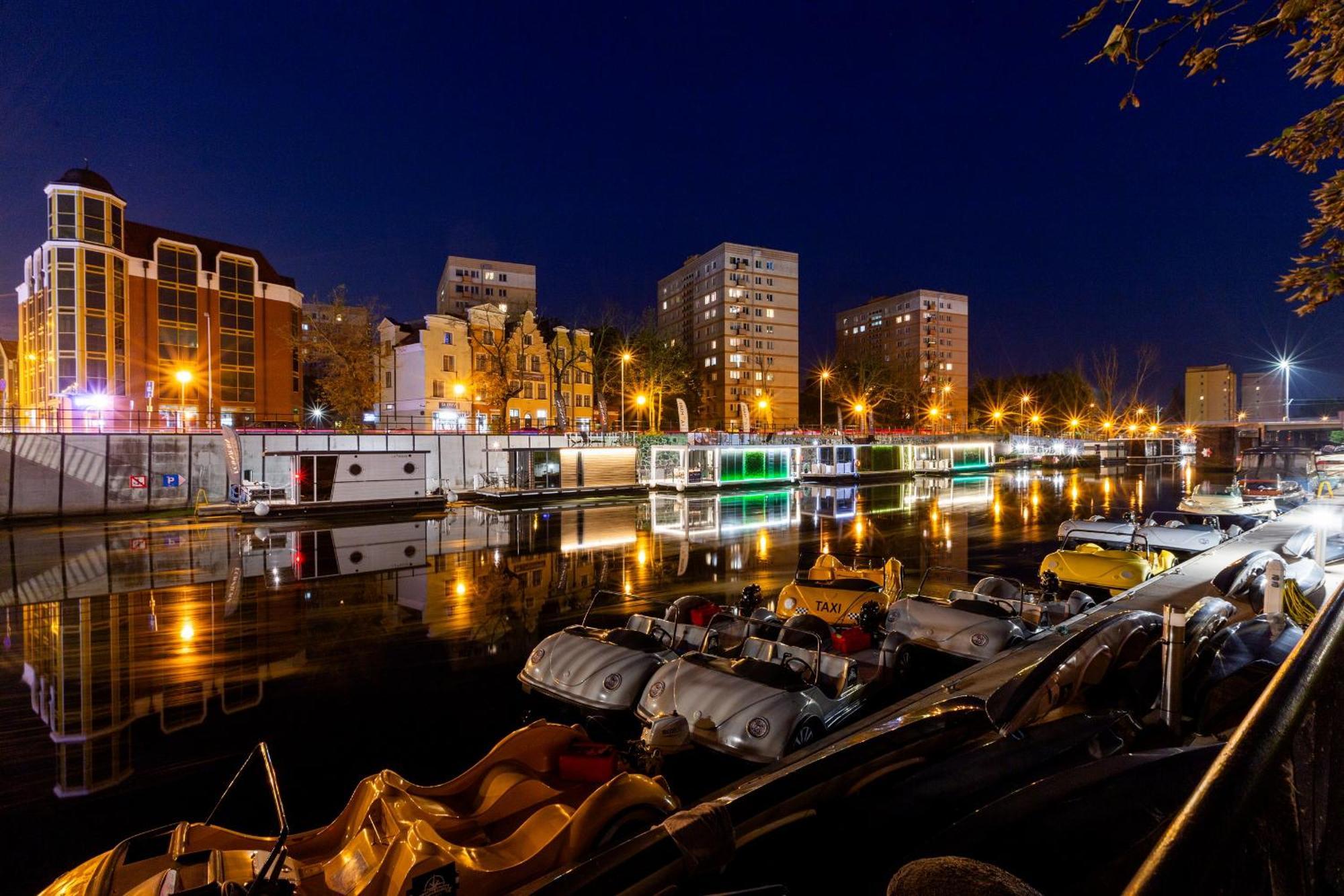 Domy Na Wodzie - La Mare Motlava Houseboats With Sauna By Downtown Apartments Γκντανσκ Εξωτερικό φωτογραφία