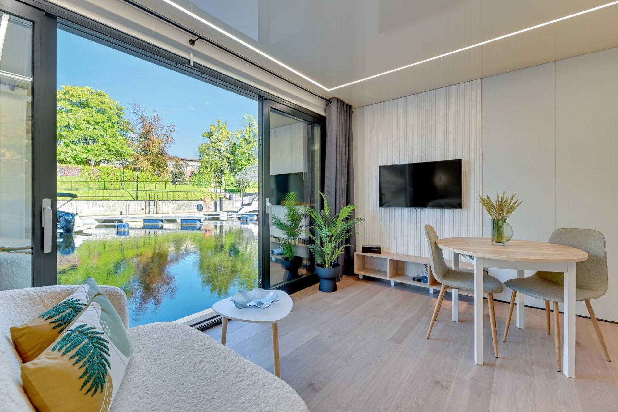 Domy Na Wodzie - La Mare Motlava Houseboats With Sauna By Downtown Apartments Γκντανσκ Εξωτερικό φωτογραφία