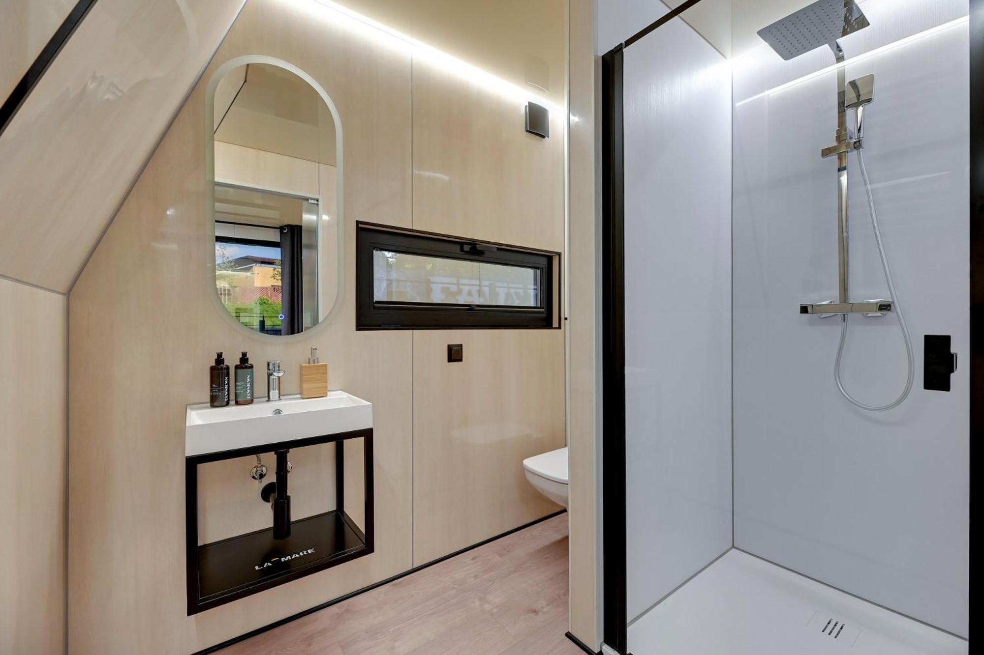 Domy Na Wodzie - La Mare Motlava Houseboats With Sauna By Downtown Apartments Γκντανσκ Δωμάτιο φωτογραφία