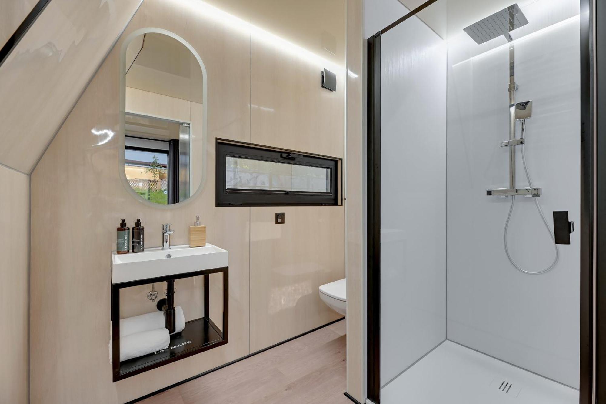 Domy Na Wodzie - La Mare Motlava Houseboats With Sauna By Downtown Apartments Γκντανσκ Δωμάτιο φωτογραφία