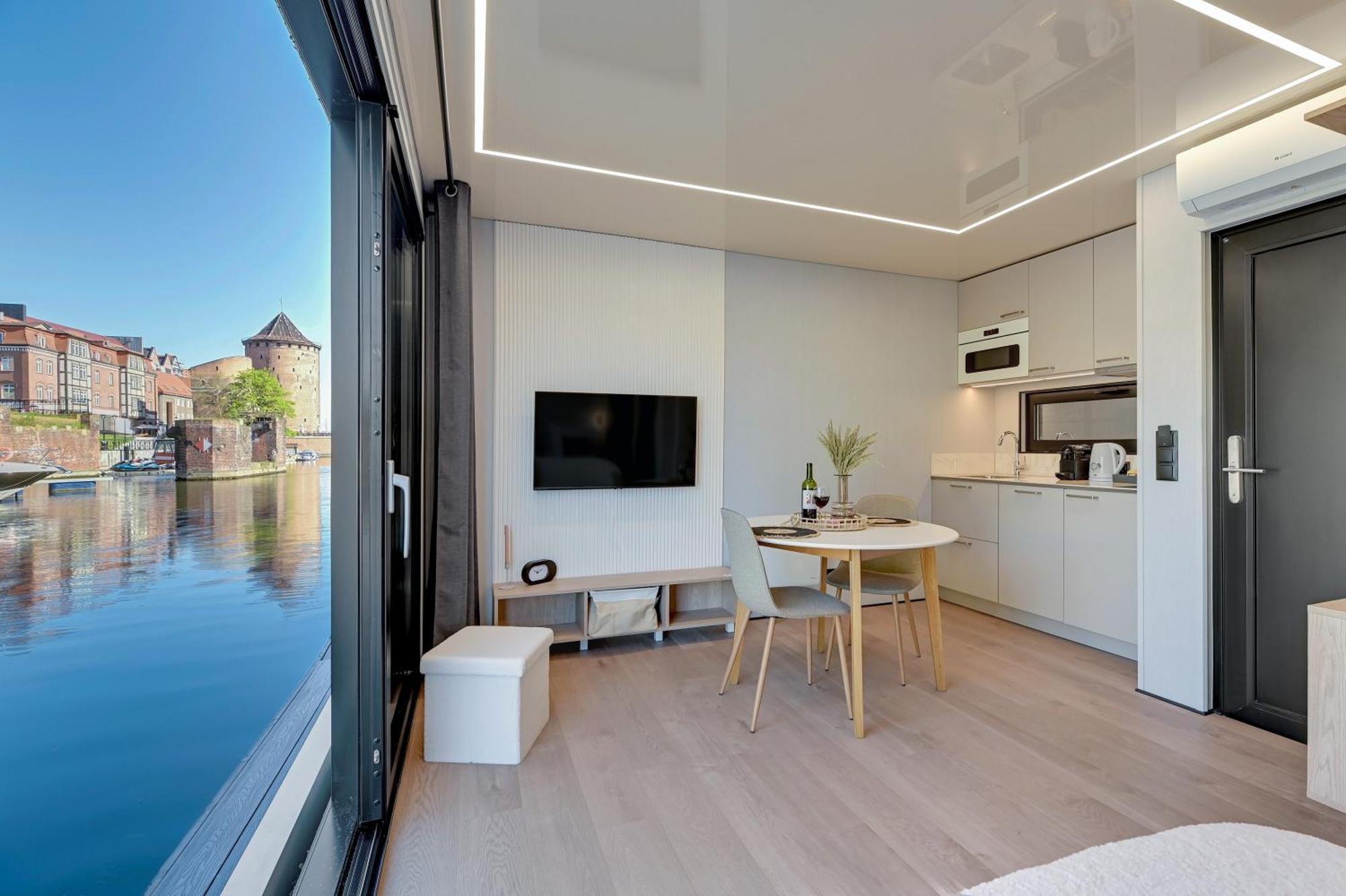 Domy Na Wodzie - La Mare Motlava Houseboats With Sauna By Downtown Apartments Γκντανσκ Δωμάτιο φωτογραφία